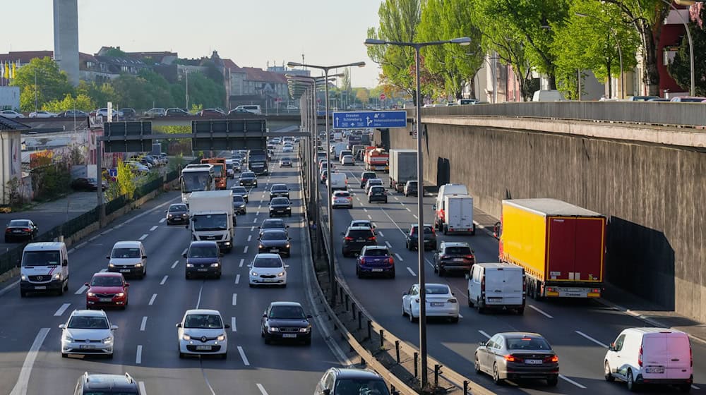 Auf der Stadtautobahn A100 gab es am Mittwoch einen Verkehrsunfall. (Archivfoto) / Foto: Soeren Stache/dpa Auf der Stadtautobahn A100 gab es am Mittwoch einen Verkehrsunfall. (Archivfoto) / Foto: Soeren Stache/dpa