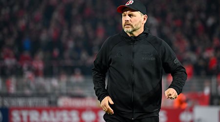 Für Trainer Baumgart geht der Blick nach dem Pokalsieg schnell Richtung Bundesliga.  / Foto: Soeren Stache/dpa