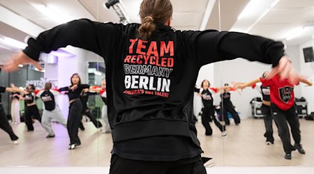 Das «Team Recycled» hatte es als erste deutsche Tanz-Gruppe in das Finale von «America’s Got Talent» geschafft. / Foto: Sebastian Gollnow/dpa
