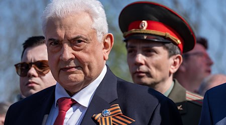 Die BSW-Fraktion im Brandenburger Landtag hat den russischen Botschafter Sergej Netschajew zu einer Ausstellungseröffnung eingeladen. (Archivbild) / Foto: Soeren Stache/dpa