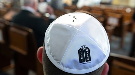 In Brandenburg gibt es nun einen orthodoxen Militärrabbiner. (Archivbild) / Foto: Hendrik Schmidt/dpa-Zentralbild/ZB In Brandenburg gibt es nun einen orthodoxen Militärrabbiner. (Archivbild) / Foto: Hendrik Schmidt/dpa-Zentralbild/ZB