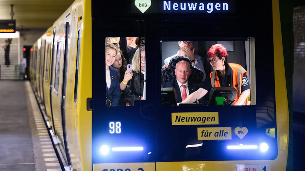Die neue U-Bahnmodellreihe verbessert bereits wenige Wochen nach ihrer Inbetriebnahme die Zuverlässigkeit auf den Linien U1 bis U4, melden die Berliner Verkehrsbetriebe (BVG). (Archivbild) / Foto: Bernd von Jutrczenka/dpa