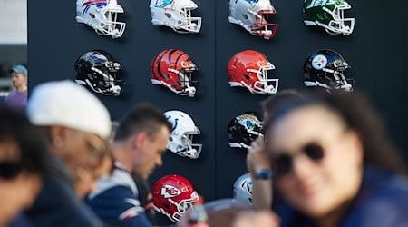 Durch das NFL-Spiel erhofft sich die Stadt Berlin viele Touristen.  / Foto: Joerg Carstensen/dpa Durch das NFL-Spiel erhofft sich die Stadt Berlin viele Touristen.  / Foto: Joerg Carstensen/dpa