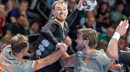 Welthandballer Mathias Gidsel war einmal mehr beste Werfer der Füchse. (Archivbild) / Foto: Andreas Gora/dpa