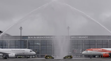 Am 30. Oktober 2020 landeten die ersten Flugzeuge am Hauptstadtflughafen BER. (Archivbild) / Foto: Michael Kappeler/dpa Am 30. Oktober 2020 landeten die ersten Flugzeuge am Hauptstadtflughafen BER. (Archivbild) / Foto: Michael Kappeler/dpa