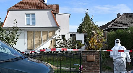 Nach der Explosion ermittelt das LKA. / Foto: Jens Kalaene/dpa