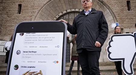 Jürgen Resch, Geschäftsführer der Deutschen Umwelthilfe (DUH) klagt gegen den US-Internetriesen Meta. (Archivbild)  / Foto: Carsten Koall/dpa