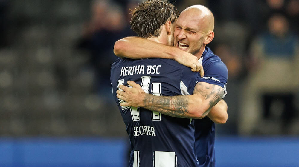 Das 1:0 gegen Düsseldorf war für Toni Leistner und Co. der emotionalste Hertha-Sieg in dieser Zweitliga-Saison. / Foto: Andreas Gora/dpa Das 1:0 gegen Düsseldorf war für Toni Leistner und Co. der emotionalste Hertha-Sieg in dieser Zweitliga-Saison. / Foto: Andreas Gora/dpa