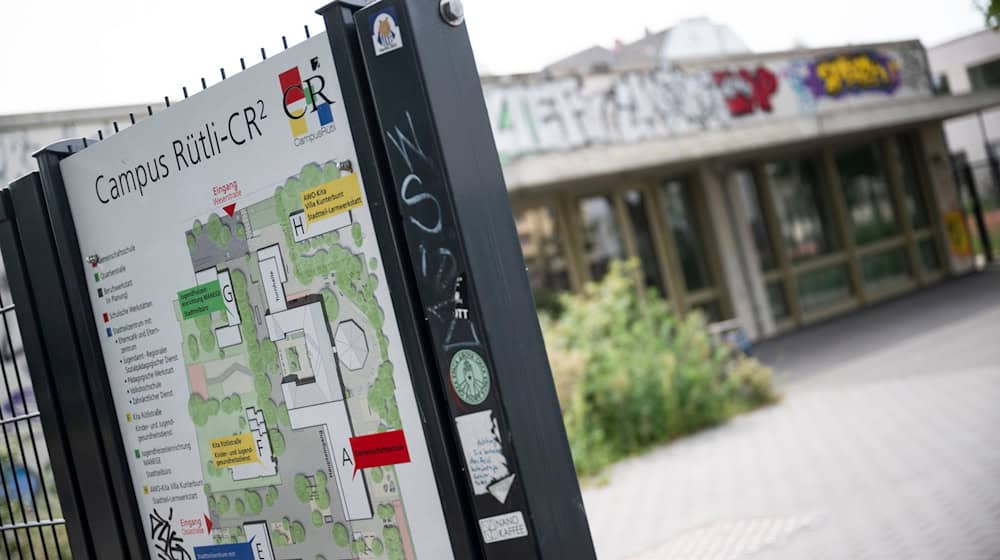 Die Gemeinschaftsschule auf dem Rütli Campus ist erneut in die Schlagzeilen geraten. (Archivbild) / Foto: Sebastian Christoph Gollnow/dpa