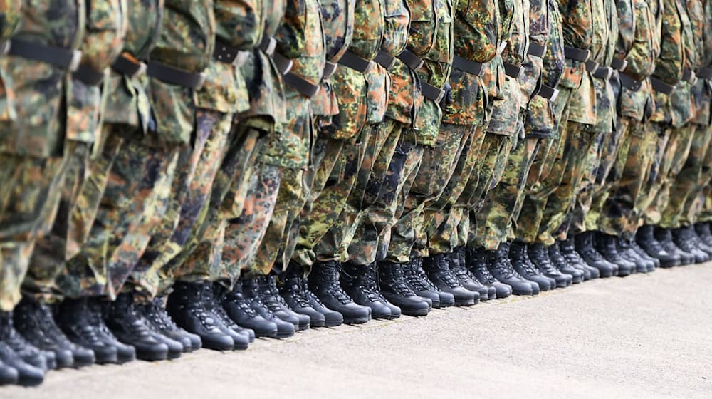 Vor den deutschen Landstreitkräften lägen anspruchsvolle Aufgaben, meint der neue Inspekteur des Heeres, Christian Freuding. (Symbolbild) / Foto: Julian Stratenschulte/dpa