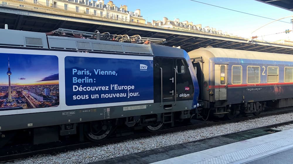 Der ab Dezember aus dem Fahrplan wegfallende Nachtzug Paris-Berlin hat vielleicht doch eine Zukunft (Archivbild). / Foto: Michael Evers/dpa
