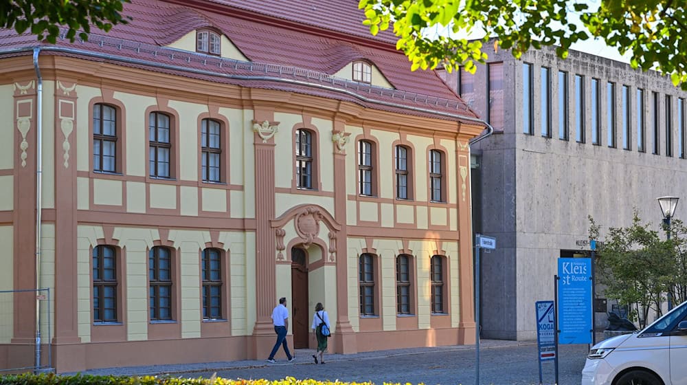 Der Dramatiker Heinrich von Kleist wurde 1777 in Frankfurt (Oder) geboren, wo es ein Kleist-Museum und ein jährliches Theater- und Literaturfestival gibt. (Archivbild) / Foto: Patrick Pleul/dpa