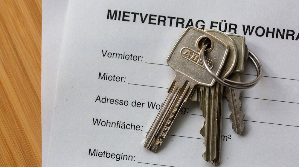 Seit einem halben Jahr gibt es die MIetpreisprüfstelle in Berlin, ihr Ergebnis: In den meisten geprüften Fällen ging es um Mietwucher. (Archivbild) / Foto: Fernando Gutierrez-Juarez/dpa