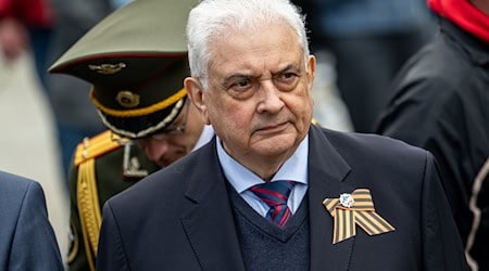 Die BSW-Fraktion im Brandenburger Landtag hat den russischen Botschafter Sergej Netschajew zu einer Ausstellungseröffnung eingeladen. (Archivbild) / Foto: Fabian Sommer/dpa