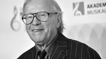 Der Musiker Klaus Doldinger ist gestorben. (Archivbild) / Foto: Britta Pedersen/dpa-Zentralbild/dpa