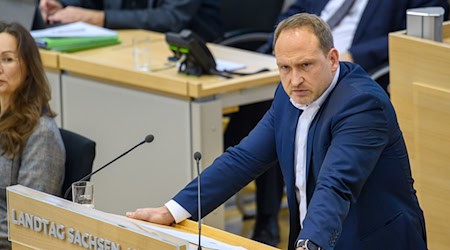 Der verkehrspolitische Sprecher der SPD im Landtag, Falko Grube, kritisiert die Bahn scharf für ihr Krisenmanagement (Archivbild)  / Foto: Klaus-Dietmar Gabbert/dpa