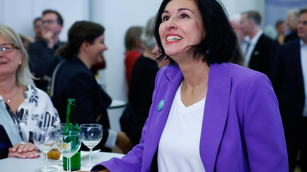 Noosha Aubel (parteilos) ist die neue Oberbürgermeisterin von Potsdam. (Archivbild) / Foto: Carsten Koall/dpa