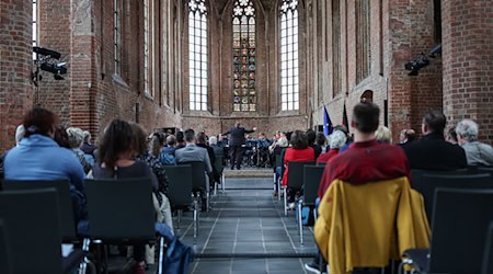 Die AfD plant im Paulikloster in Brandenburg an der Havel eine Wahlkampfveranstaltung und stößt damit auf Kritik (Archivbild).  / Foto: Hannes P. Albert/dpa Die AfD plant im Paulikloster in Brandenburg an der Havel eine Wahlkampfveranstaltung und stößt damit auf Kritik (Archivbild).  / Foto: Hannes P. Albert/dpa