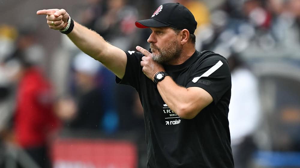 Trainer Steffen Baumgart von Union Berlin. (Archiv) / Foto: Arne Dedert/dpa