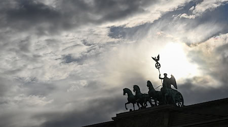 Zum Wochenstart werden in Berlin und Brandenburg viele Wolken erwartet. (Symbolfoto)  / Foto: Jens Kalaene/dpa-Zentralbild/dpa Zum Wochenstart werden in Berlin und Brandenburg viele Wolken erwartet. (Symbolfoto)  / Foto: Jens Kalaene/dpa-Zentralbild/dpa