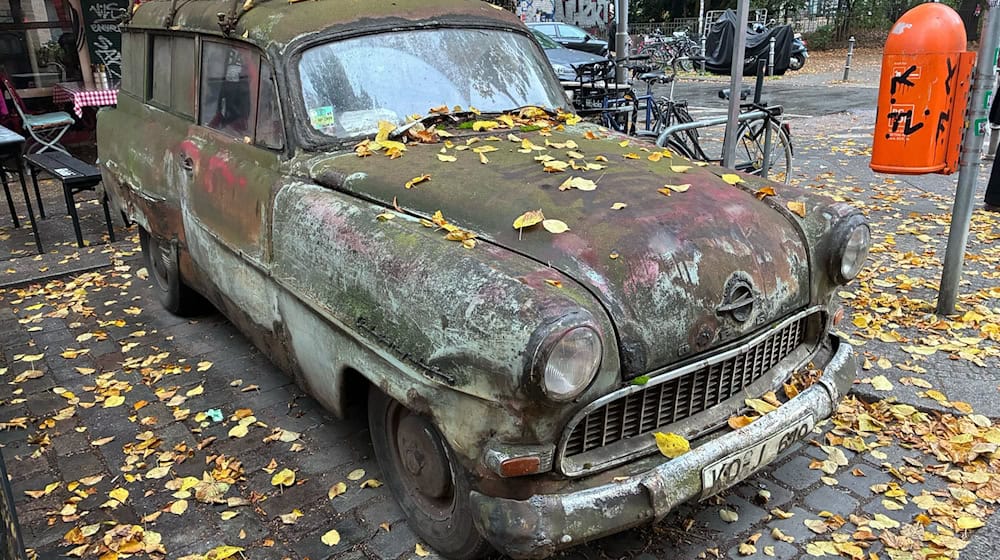 Bloß nicht waschen - dieser Opel ist ein Experiment. / Foto: Caroline Bock/dpa