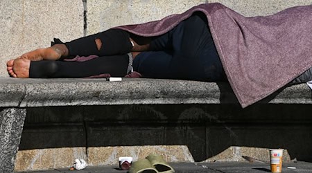  Laut dem Bundesverbands Housing First sind rund 50.000 Menschen in Deutschland obdachlos (Symbolbild). / Foto: Jens Kalaene/dpa