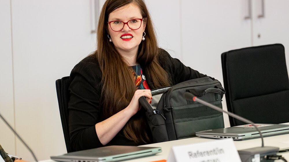 Die Landtagsabgeordnete der BSW-Fraktion in Brandenburg trat aus der Partei aus. (Archivbild) / Foto: Fabian Sommer/dpa