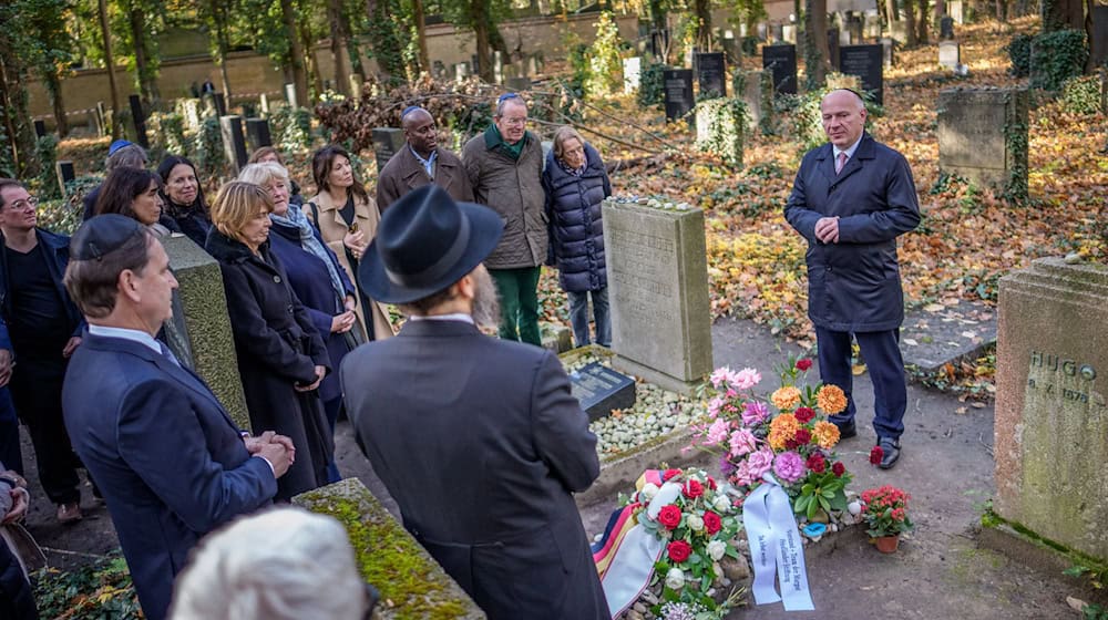 Berlins Regierender Bürgermeister Kai Wegner (CDU) erinnerte an Margot Friedländer.  / Foto: Michael Kappeler/dpa