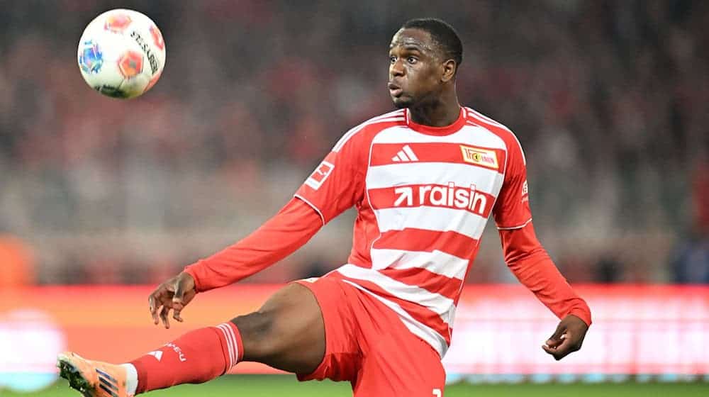 Beendete das Training angeschlagen: Union-Stürmer Ilyas Ansah. (Archivbild) / Foto: Soeren Stache/dpa