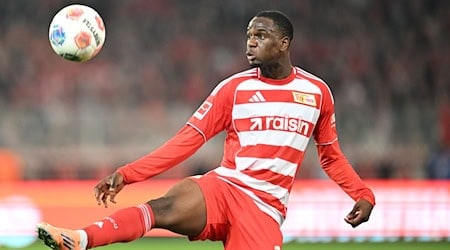 Beendete das Training angeschlagen: Union-Stürmer Ilyas Ansah. (Archivbild) / Foto: Soeren Stache/dpa