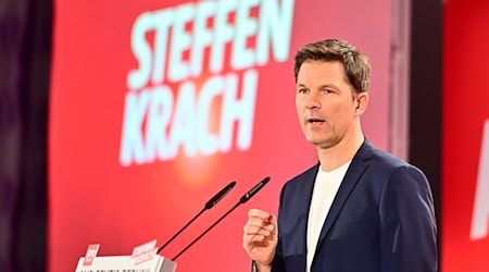 SPD-Spitzenkandidat Steffen Krach soll auch neuer Landesvorsitzender werden. (Archivbild)  / Foto: Sebastian Christoph Gollnow/dpa