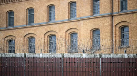  In der Justizvollzugsanstalt Moabit wird der erste Suizidpräventionsraum eröffnet. (Archivbild) / Foto: Soeren Stache/dpa