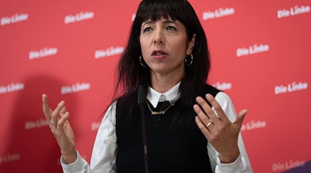 Die Berliner Linke kürte die Abgeordnete Elif Eralp zur Spitzenkandidatin für die Wahl zum Abgeordnetenhaus 2026. (Archivbild)  / Foto: Soeren Stache/dpa