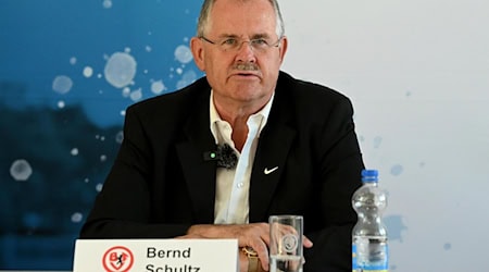 Bernd Schultz bleibt BFV-Präsident. (Archivbild) / Foto: Matthias Koch/dpa