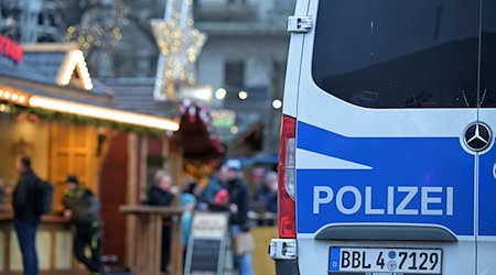 Die Veranstalter von Weihnachtsmärkten achten nach eigenen Angaben auf die Sicherheit. (Symbolbild) / Foto: Michael Bahlo/dpa