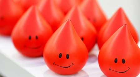 Eine Blutspende dauert etwa sieben bis zehn Minuten (Symbolbild). / Foto: Jan Woitas/dpa-Zentralbild/dpa-tmn