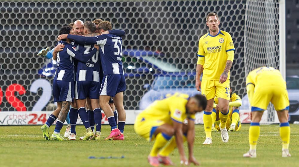 Wieder jubelte die Hertha am Ende. / Foto: Andreas Gora/dpa