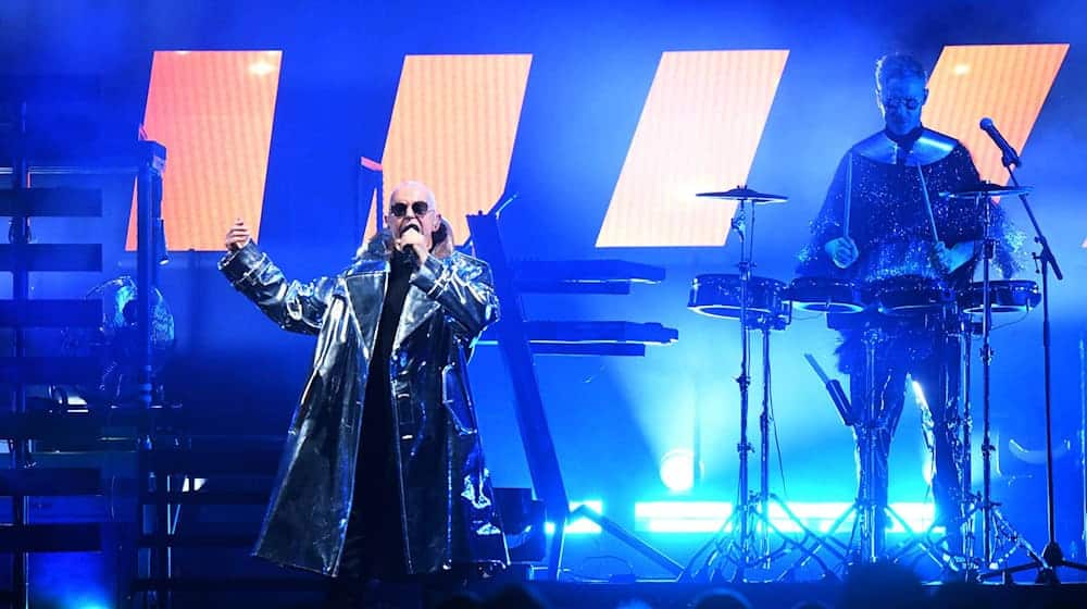 Die Pet Shop Boys sind nur ein prominenter Name auf der Benefiz-Compilation. (Archivbild) / Foto: Felix Hörhager/dpa