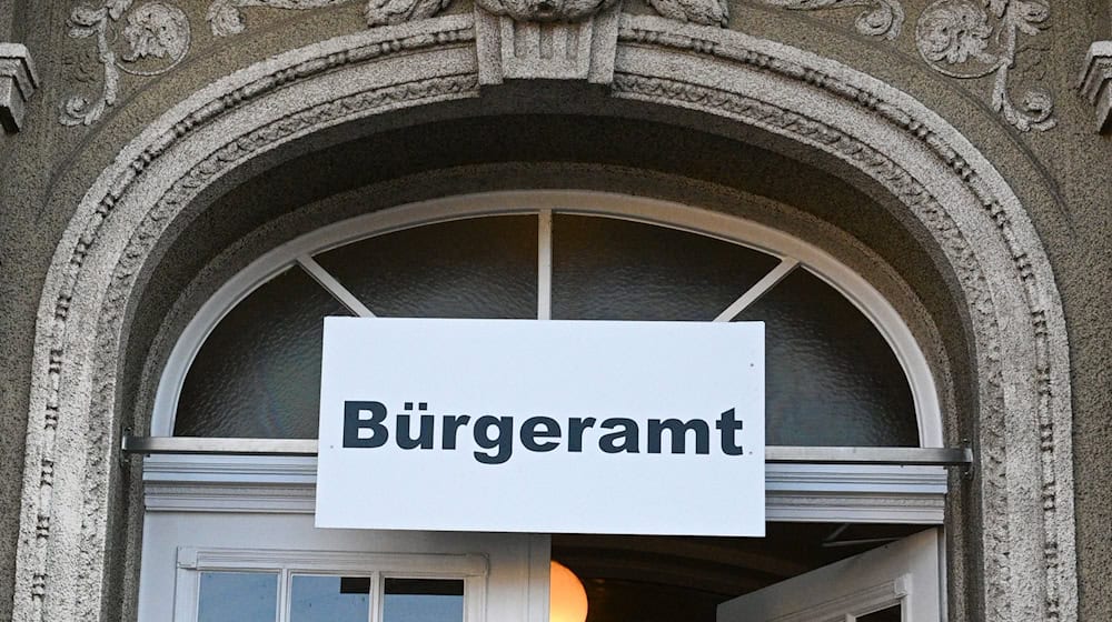 In Berlins Bezirken gibt es mehr als 40 Bürgerämter. (Archivfoto) / Foto: Jens Kalaene/dpa