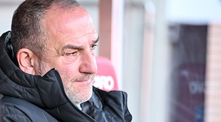 Frank Schmidt steckt mit dem 1. FC Heidenheim im Tief.  / Foto: Harry Langer/dpa