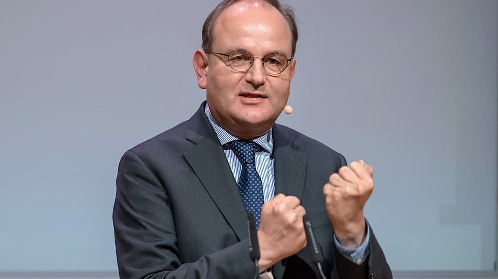 Der Direktor des Potsdam-Instituts für Klimafolgenforschung (PIK), Ottmar Edenhofer, äußert sich zur UN-Klimakonferenz. (Archivbild) / Foto: Monika Skolimowska/dpa-Zentralbild/dpa