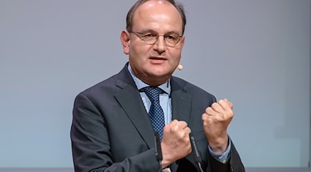 Der Direktor des Potsdam-Instituts für Klimafolgenforschung (PIK), Ottmar Edenhofer, äußert sich zur UN-Klimakonferenz. (Archivbild) / Foto: Monika Skolimowska/dpa-Zentralbild/dpa