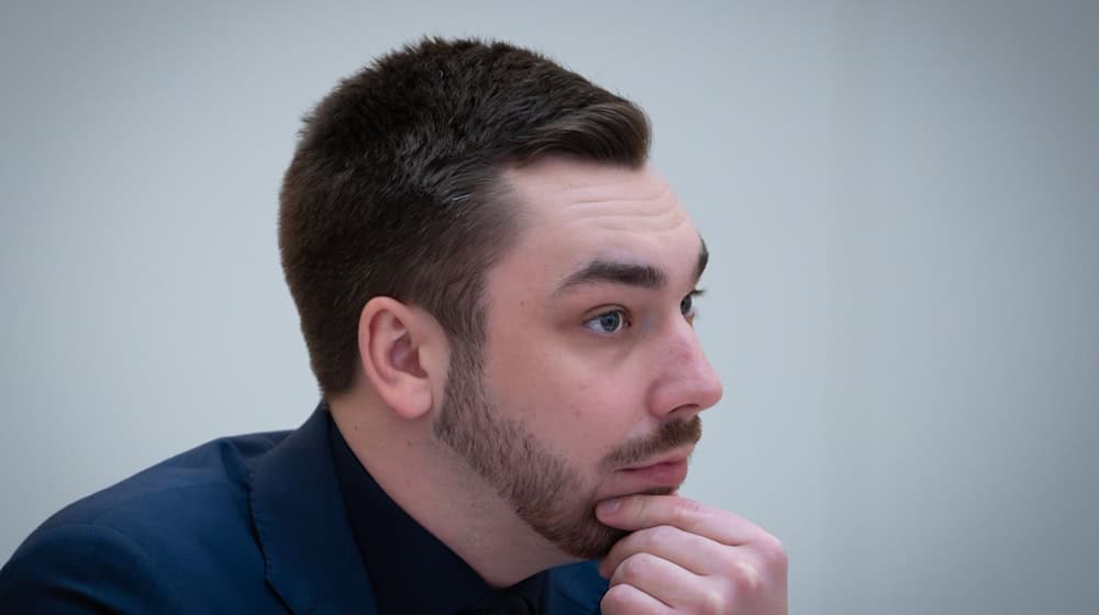 Brandenburgs SPD-Generalsekretär Kurt Fischer fordert vom BSW, den strittigen Medienstaatsverträgen zuzustimmen. (Archivbild)  / Foto: Soeren Stache/dpa