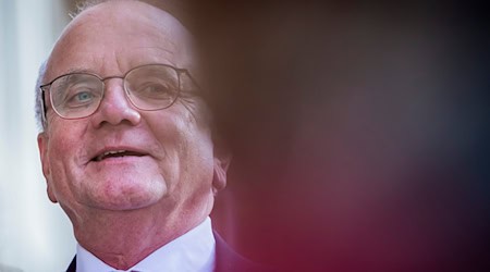 Brandenburgs Bauminister Detlef Tabbert (BSW) will die Mietpreisbremse in Brandenburg ausweiten. (Archivbild) / Foto: Christoph Soeder/dpa