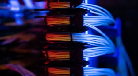 In Lübbenau wird ein neues Rechenzentrum gebaut. (Symbolbild) / Foto: Sebastian Gollnow/dpa