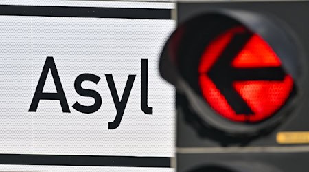 In Brandenburg steigt die Zahl freiwilliger Ausreisen von Flüchtlingen (Archivbild).  / Foto: Patrick Pleul/dpa