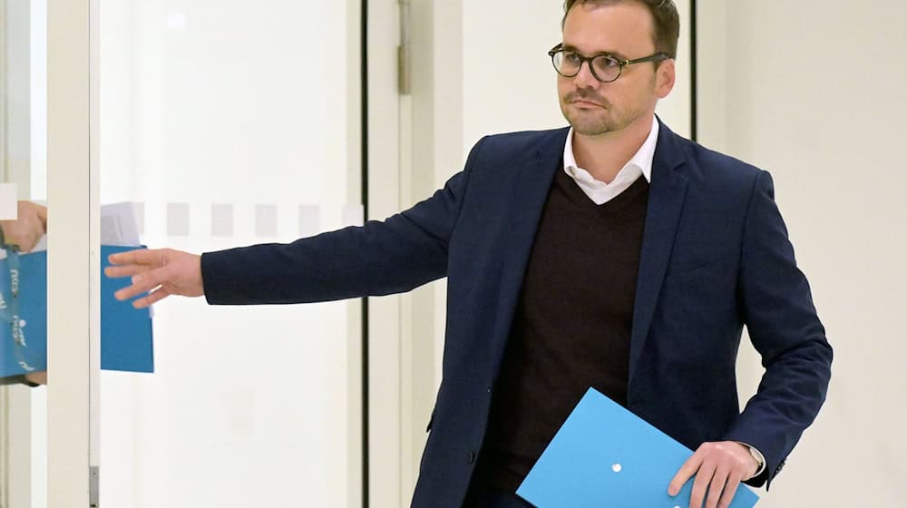 Brandenburgs CDU-Landeschef Jan Redmann will an der Spitze der Landespartei bleiben. (Archivbild) / Foto: Michael Bahlo/dpa