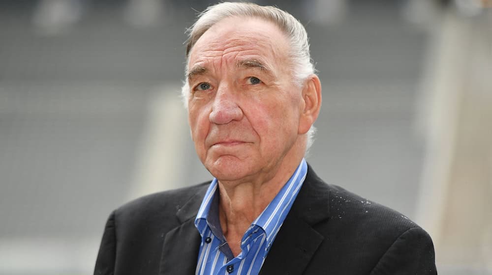 Kritischer Geist: der frühere Potsdamer Cheftrainer Bernd Schröder. (Archivbild) / Foto: picture alliance / ZB