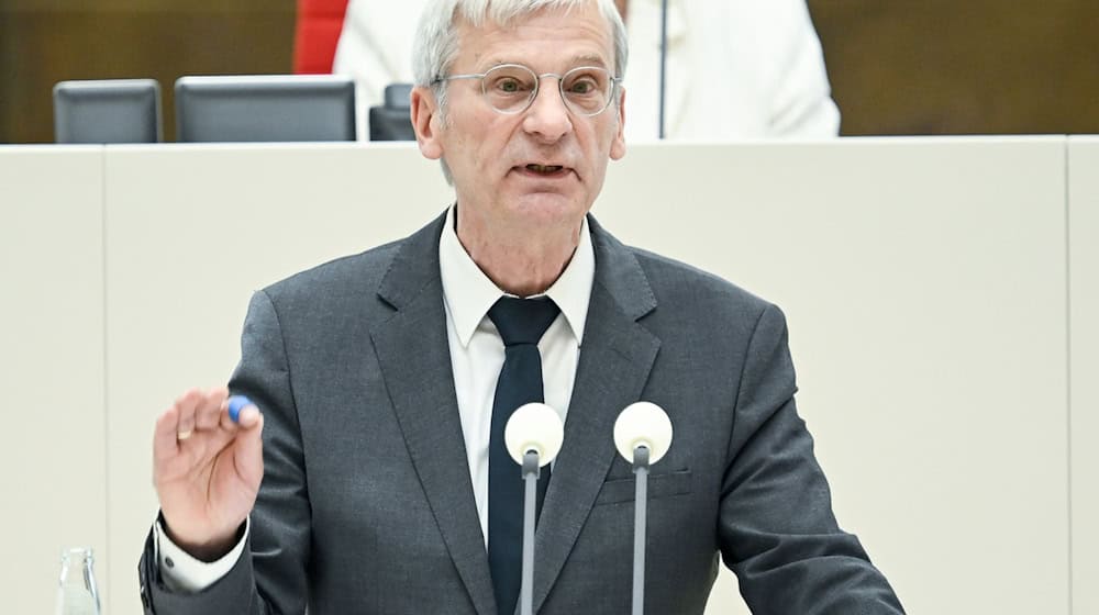 Der AfD-Politiker Hans-Christoph Berndt hatte für ein Stadtfest in seiner Heimat gespendet. (Archivbild) / Foto: Britta Pedersen/dpa