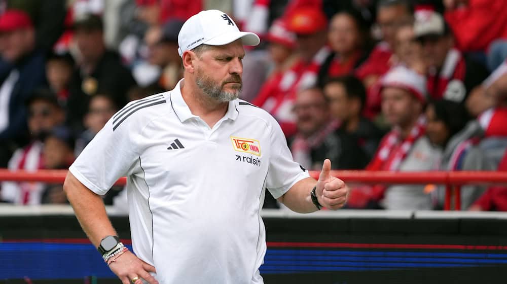 Baumgart lobte den englischen Angreifer. (Archivbild) / Foto: Soeren Stache/dpa